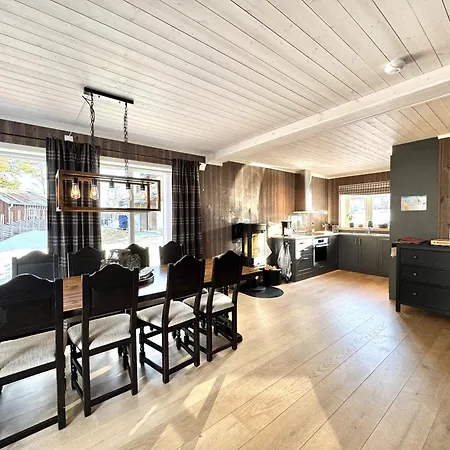 בית נופש Harmony In Geilo, Modern And Cozy With Jacuzzi גיילו